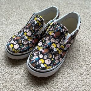 Peanuts Vans size 9